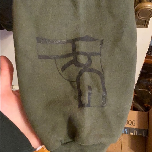 Olive Green sweatshirt - Picture 3 of 4